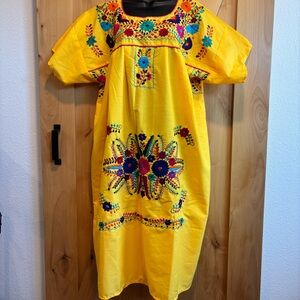 💕New Listing 💕 Gorgeous hand-stitched embroidered kimono dress